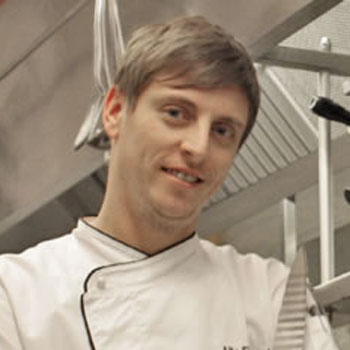 Jan Dreßler in seiner Küche